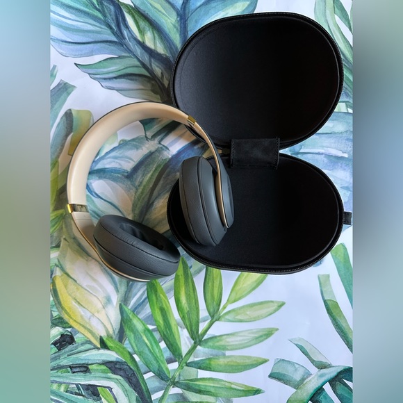 Beats Studio 3 wireless headphone - Shadow Gray - Picture 4 of 10